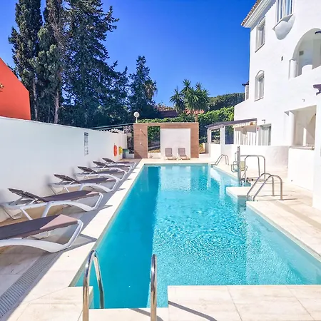 Ivy Nueva Andalucia, Near Puerto Banus 아파트 마르베야