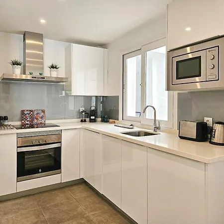 Ivy Nueva Andalucia, Near Puerto Banus 아파트