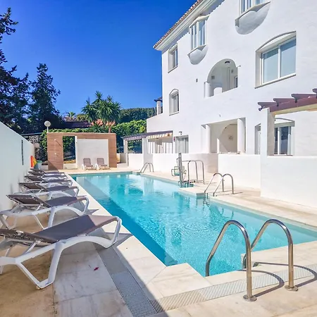 아파트 Ivy Nueva Andalucia, Near Puerto Banus *