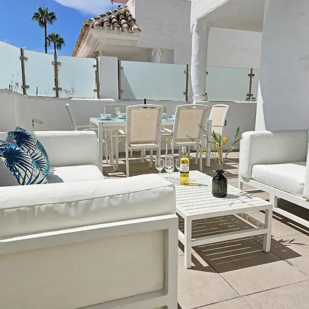 Ivy Nueva Andalucia, Near Puerto Banus 아파트 *