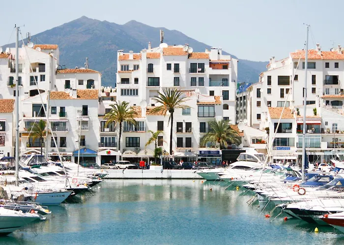 Ivy Nueva Andalucia, Near Puerto Banus *