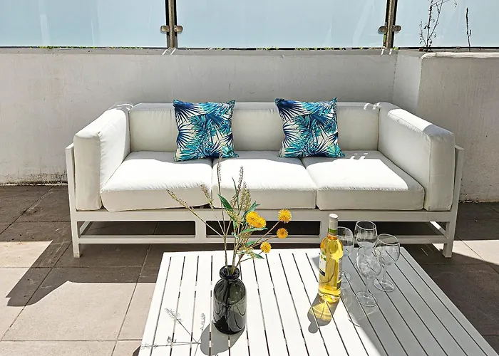 Ivy Nueva Andalucia, Near Puerto Banus *