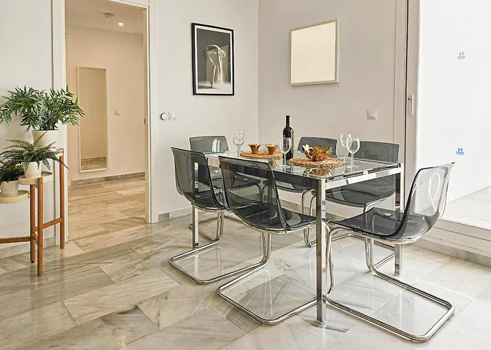 Ivy Nueva Andalucia, Near Puerto Banus Μαρμπέλλα