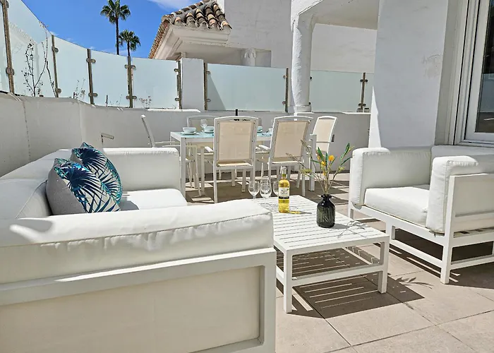 Ivy Nueva Andalucia, Near Puerto Banus Διαμέρισμα *