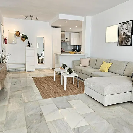 Ivy Nueva Andalucia, Near Puerto Banus *